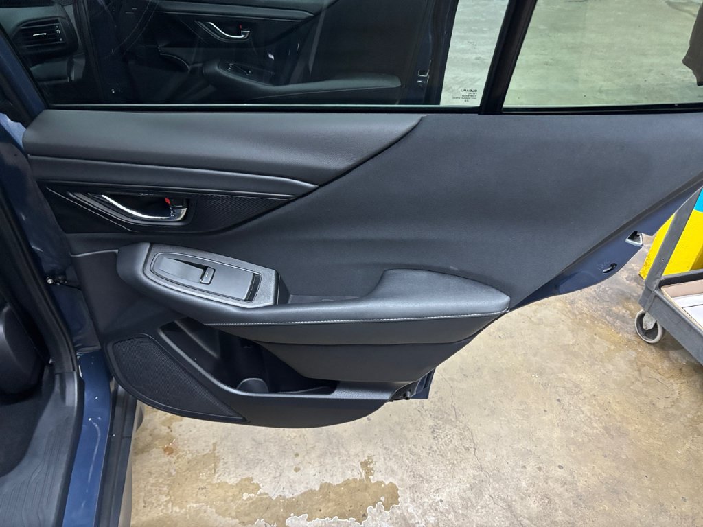 Used 2024 Subaru Outback Premium AWD/4WD image 18