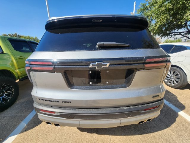 Used 2025 Chevrolet Traverse Z71 w/ Enhanced Driving Package AWD/4WD image 5