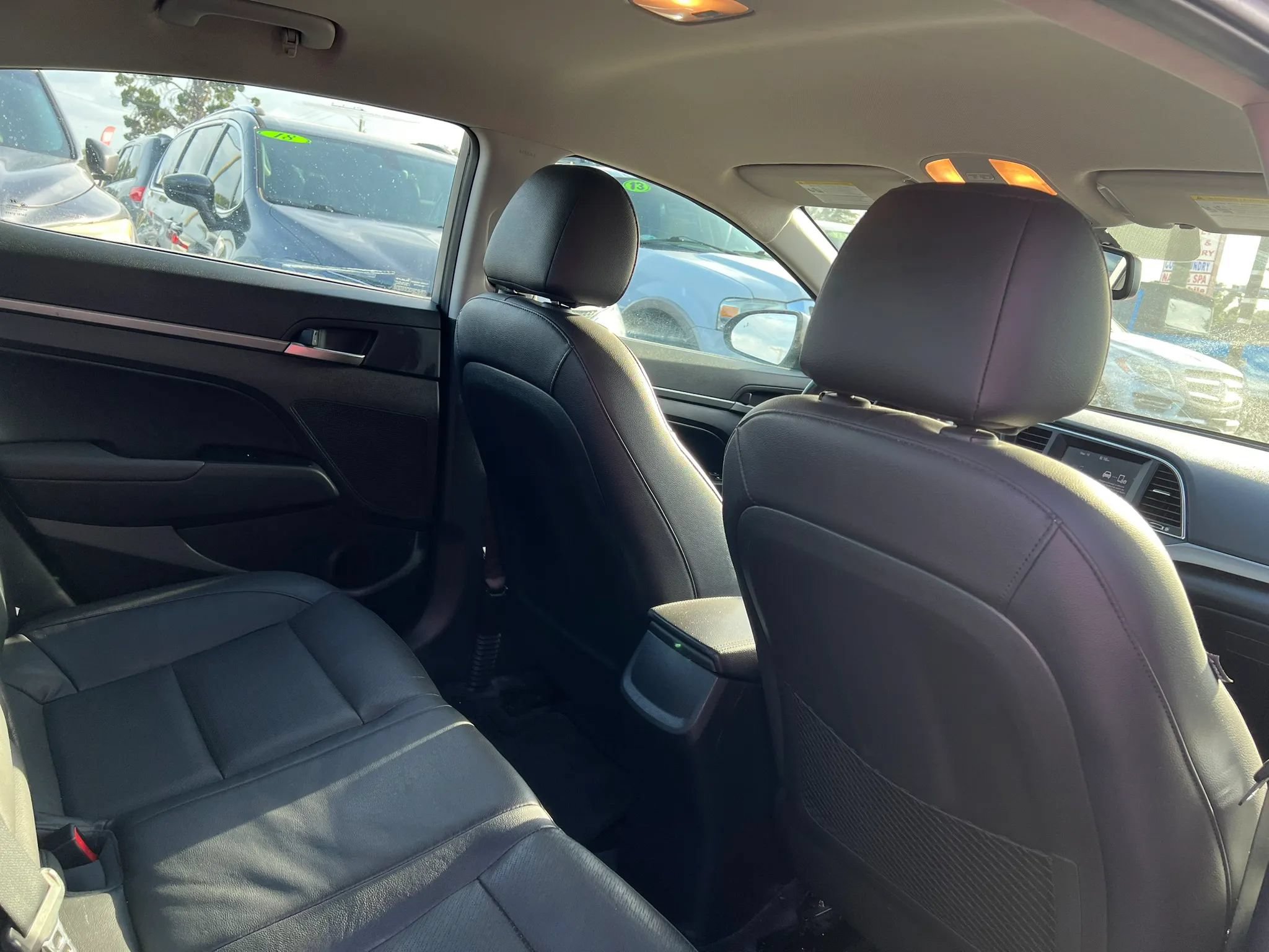 Used 2017 Hyundai Elantra Limited FWD image 18