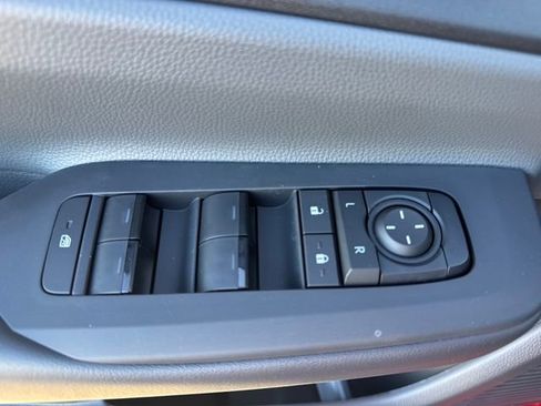 New 2026 Toyota Prius LE image 17