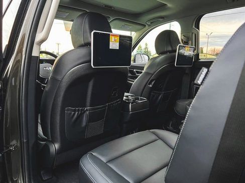 New 2025 Kia Telluride S image 10
