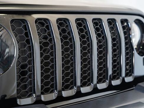 Used 2021 Jeep Gladiator Sport AWD/4WD image 14
