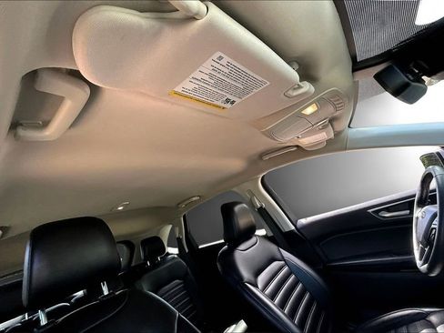 Used 2022 Ford Edge SEL w/ Convenience Package image 27