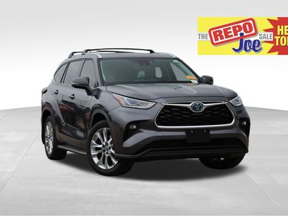 Used 2024 Toyota Highlander Limited