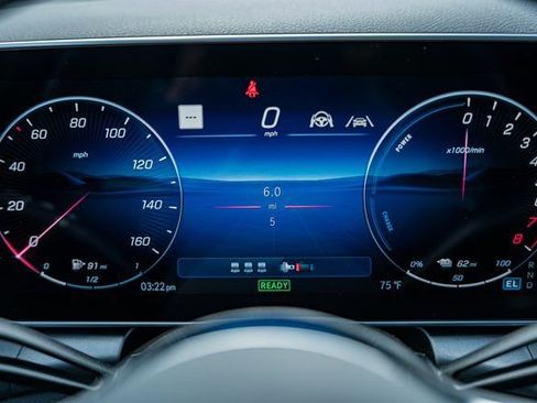 New 2025 Mercedes-Benz GLC 350e 4MATIC image 41