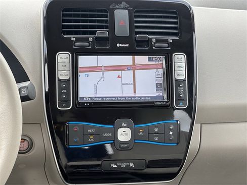 Used 2013 Nissan Leaf SV w/ LED & Quick Charge Pkg image 15