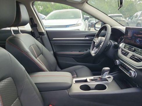 New 2026 Nissan Altima 2.5 SR FWD image 30
