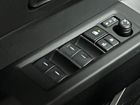 New 2025 Toyota Tundra Platinum image 33