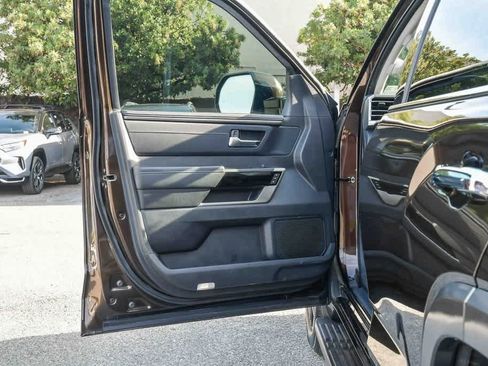 Used 2023 Toyota Sequoia Limited image 22