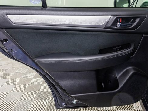 Used 2017 Subaru Outback 2.5i Premium image 39