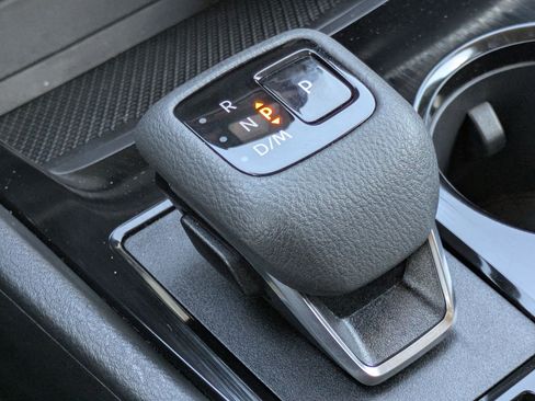 Certified 2025 Nissan Rogue SV image 12