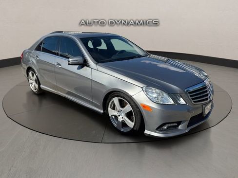 Used 2011 Mercedes-Benz E 350 Sedan image 3