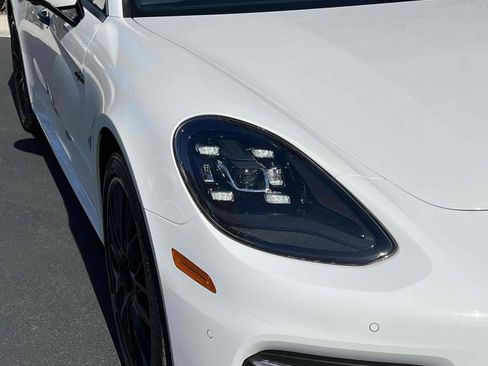 Used 2020 Porsche Panamera 4 image 51