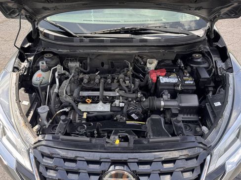 Used 2021 Nissan Kicks S FWD image 14