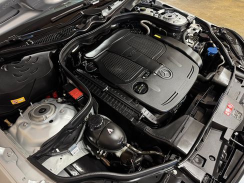 Used 2014 Mercedes-Benz E 350 4MATIC Sedan image 45