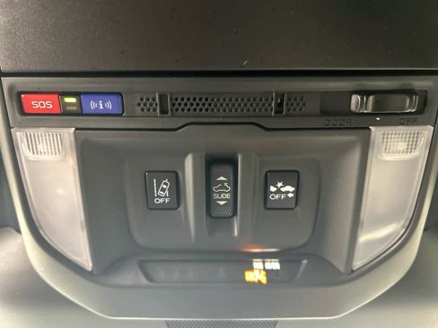 Used 2025 Subaru Forester Wilderness w/ Convenience Package AWD/4WD image 7