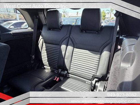 Used 2018 Land Rover Discovery HSE Luxury AWD/4WD image 13