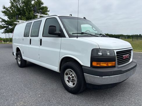 Used 2020 GMC Savana 2500 w/ Driver Convenience Package RWD image 4