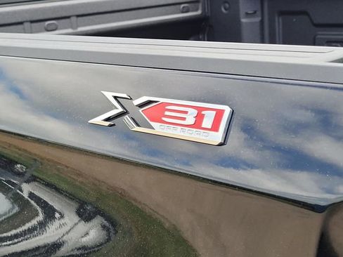 New 2026 GMC Sierra 1500 Elevation image 8