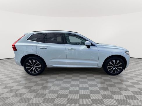 Used 2023 Volvo XC60 B5 Core w/ Climate Package AWD/4WD image 3
