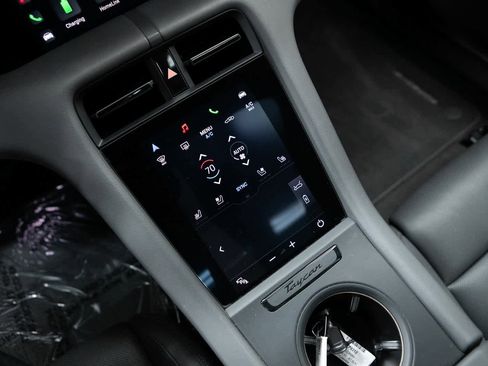 Certified 2022 Porsche Taycan 4S image 21