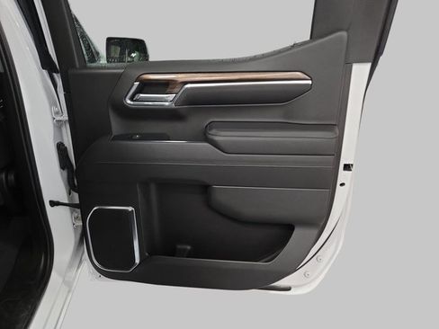 Used 2023 Chevrolet Silverado 1500 LT image 13