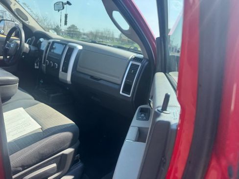 Used 2011 RAM 2500 SLT RWD image 6
