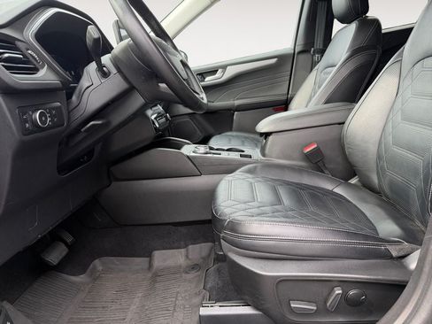 Used 2023 Ford Escape Platinum w/ Premium Technology Package AWD/4WD image 6