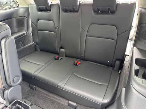 New 2026 Nissan Pathfinder Platinum FWD image 20