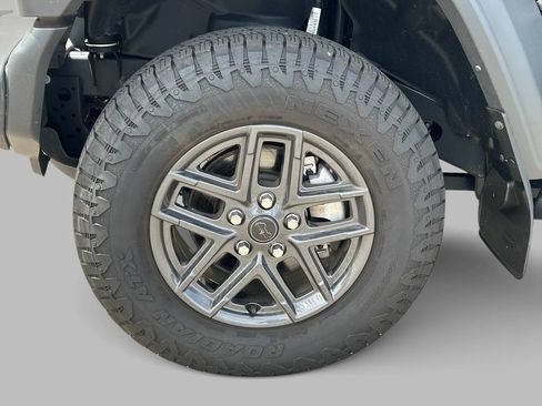 Certified 2025 Jeep Wrangler Unlimited Sport AWD/4WD image 9