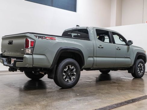 Certified 2023 Toyota Tacoma TRD Off-Road w/ TRD Premium Off Road Package AWD/4WD image 9