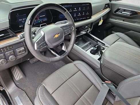 New 2026 Chevrolet Tahoe High Country AWD/4WD image 3