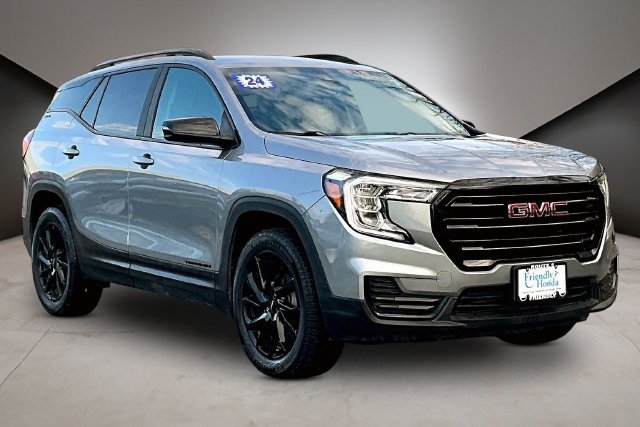 Used 2024 GMC Terrain SLE w/ Driver Convenience Package AWD/4WD image 3