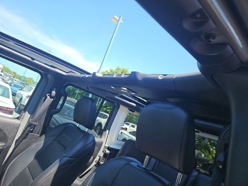 Used 2023 Jeep Wrangler Unlimited Sahara w/ Cold Weather Group image 13