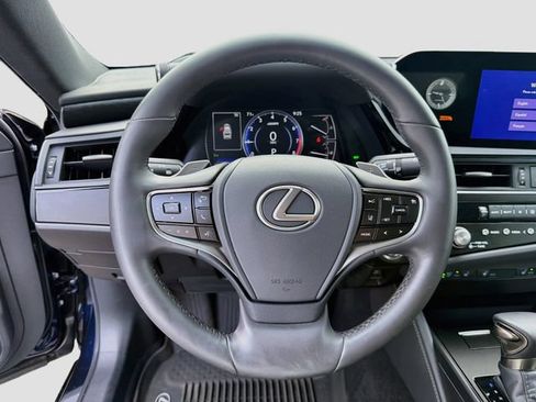 Used 2023 Lexus ES 350 w/ Premium Package FWD image 12