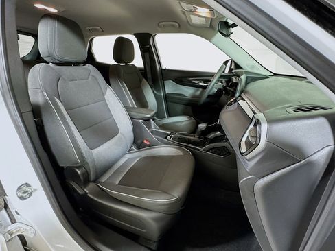 Used 2025 Chevrolet TrailBlazer LT image 23