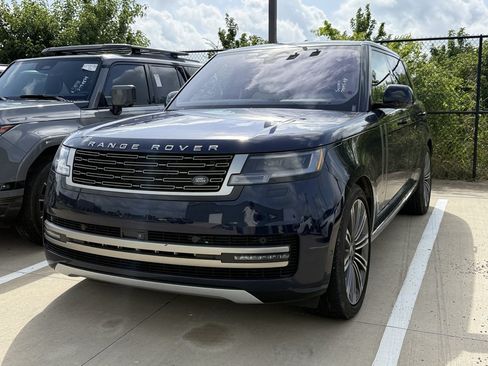 Used 2023 Land Rover Range Rover Long Wheelbase SE AWD/4WD image 1