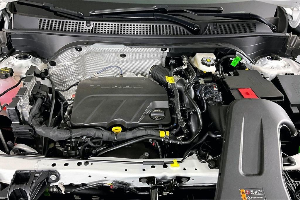 New 2026 Buick Envista Avenir FWD image 2