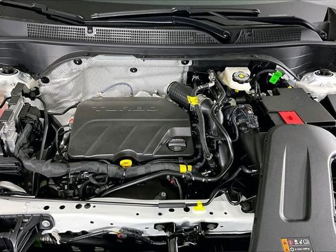 New 2026 Buick Envista Avenir FWD image 2
