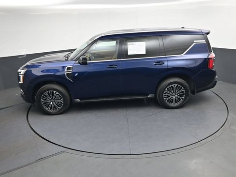 Used 2025 Nissan Armada SL AWD/4WD image 40