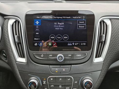 Used 2024 Chevrolet Malibu LT image 21