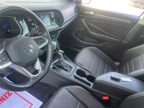 Used 2024 Volkswagen Jetta SE image 10