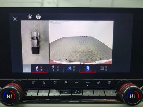 Used 2024 GMC Canyon AT4X w/ AT4X AEV Edition image 26