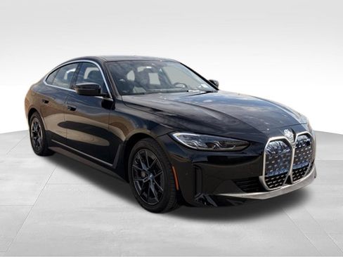 Used 2023 BMW i4 eDrive40 w/ Premium Package RWD image 4