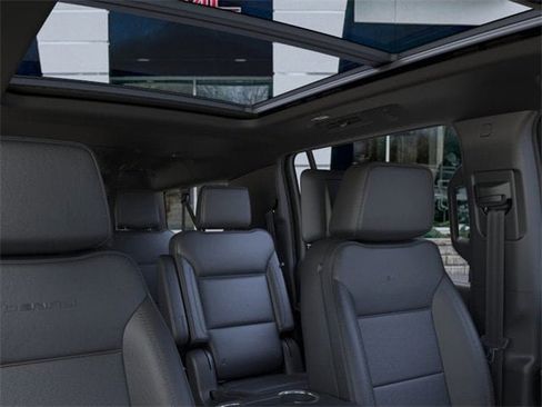 New 2026 GMC Yukon XL Denali w/ Denali Reserve Package image 24