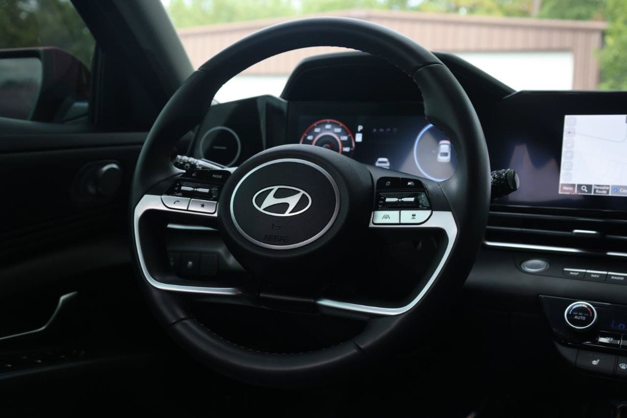 Used 2024 Hyundai Elantra SEL w/ Convenience Package FWD image 9