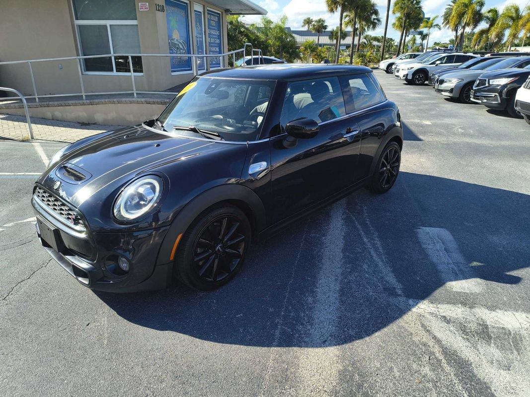 Used 2021 MINI Cooper S FWD image 1