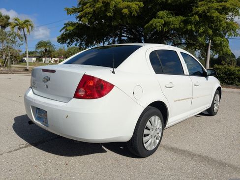 Used 2010 Chevrolet Cobalt LT image 4