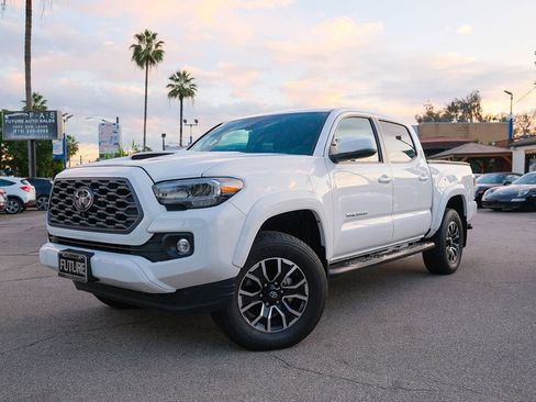 Used 2020 Toyota Tacoma TRD Sport image 1