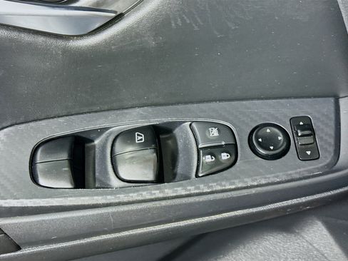 Used 2021 Nissan Sentra SV image 24